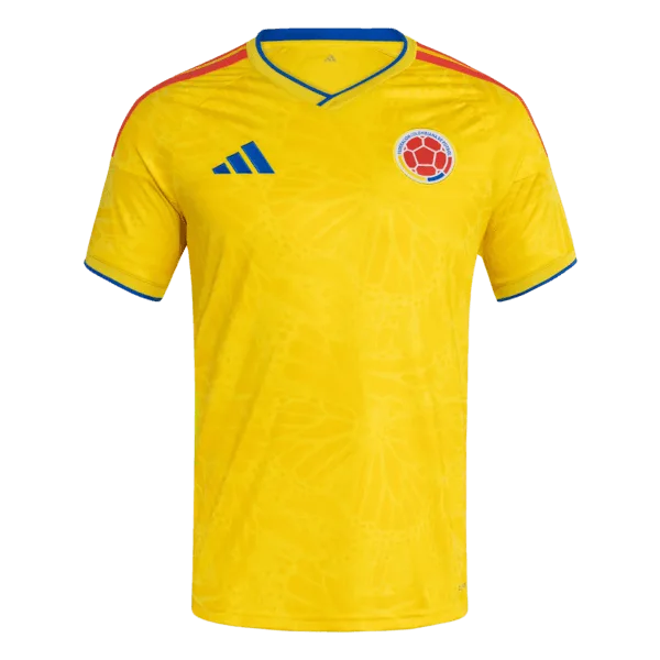 Nueva equipación de la Selección Colombia para la Copa del Mundo 2026: icónico color amarillo con un patrón tonal inspirado en la biodiversidad del país.