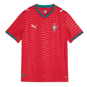 Camiseta de la selección de Portugal para el Mundial 2026 - Primera equipación roja con detalles verdes.