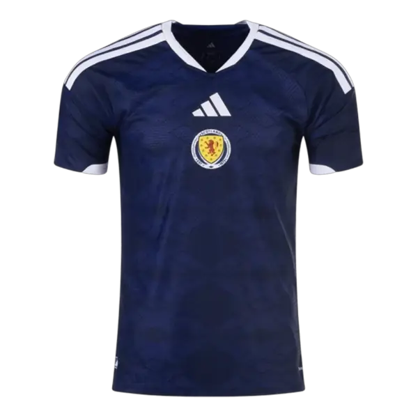 Nueva equipación de la selección escocesa para el Mundial 2026 con detalles tradicionales.