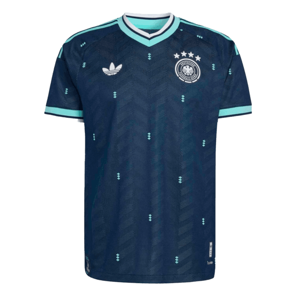 Segunda equipación de la selección alemana para el torneo 2026, con diseño de inspiración clásica y patrones geométricos.
