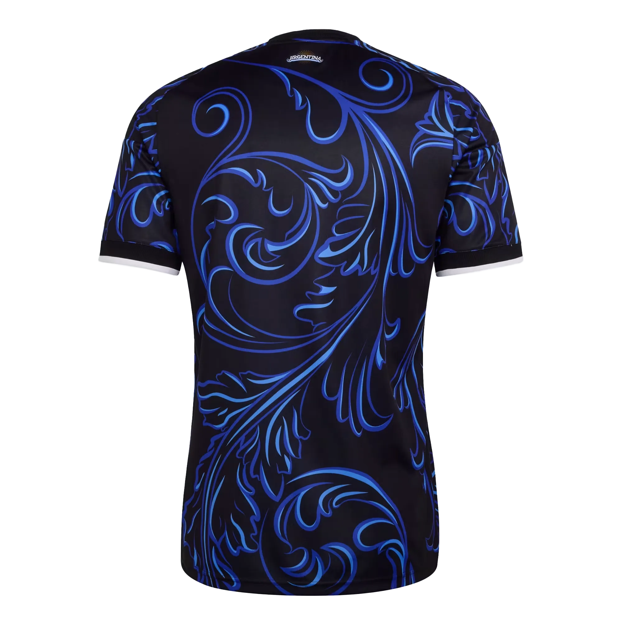 Dorsal de la camiseta de Argentina para el Mundial 2026 - Vista trasera azul oscuro con gráficos de filigrana azul eléctrico.