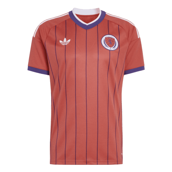 Segunda equipación de la selección de Escocia para el torneo 2026, con diseño de inspiración clásica y detalles en contraste.
