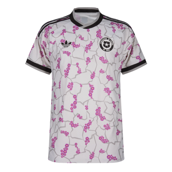 Segunda equipación de "La Roja" para la Copa del Mundo 2026 con un diseño artístico inspirado en la flora nacional.