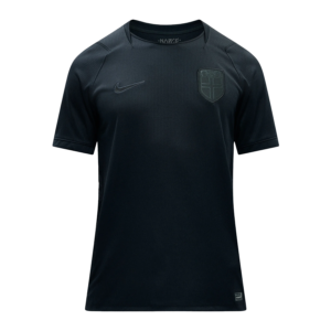 Camiseta visitante de Noruega Mundial 2026 - Diseño "blackout" totalmente negro con detalles tonales.