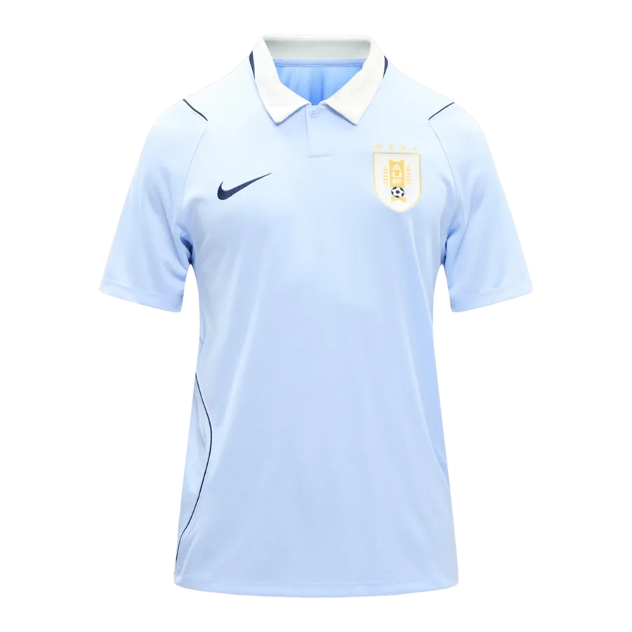 Camiseta local de Uruguay Mundial 2026 - Color celeste con detalles en blanco y negro.